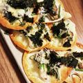 ハチワレねこ's cooksnap of when they made しらすの餃子ピザ.