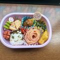 ちゅーりっぷ♪♪'s cooksnap of when they made 簡単キャラ弁☆女の子と男の子のおにぎり.