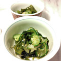 大魔女's cooksnap of when they made わかめと新玉ねぎのさっぱりおひたし.