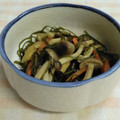 umemodoki's cooksnap of when they made ✿切り昆布と人参、シメジの煮物.