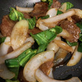 KOYAMARU's cooksnap of when they made 牛焼肉用と玉ねぎピーマンのオイスター炒め.