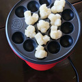 xxみゆxx's cooksnap of when they made たこ焼き器　余ったお餅で簡単おかき.