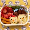 hime's cooksnap of when they made 仲良しヒヨコおにぎり＊キャラ弁.