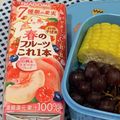 春なし's cooksnap of when they made お弁当のお供に紙パック飲料が保冷剤.