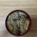 かおり♡♡♡'s cooksnap of when they made 5分で味噌汁！新玉ねぎとシメジの味噌汁♪.