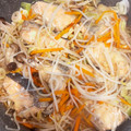 やまみいい's cooksnap of when they made 白菜と鮭だけ♪フライパンでちゃんちゃん風.