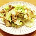 かなりんココりん's cooksnap of when they made キャベツ・玉ねぎ・舞茸の味噌マヨ炒め.