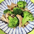 きゃんでぃ×2's cooksnap of when they made 舞茸とブロッコリーの炒め物.