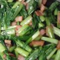 鶏皮坊主's cooksnap of when they made 小松菜とベーコンのバター炒め.