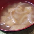 あゆたっくん's cooksnap of when they made 油揚げ、玉ねぎ、生姜の味噌汁.