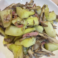 菜鳳子's cooksnap of when they made 絶品✱ 舞茸とじゃがいものガリバタ炒め.