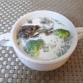 スタイリッシュママ's cooksnap of when they made 玉葱きのこブロッコリーの豆乳スープ♬.