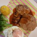 emiemisu's cooksnap of when they made ハンバーグ　マッシュルームソース.