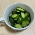 ももゆみ1230's cooksnap of when they made ヒガシマルうどんスープできゅうりの浅漬け.