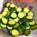 さつきのママ♪'s cooksnap of when they made 1分でできる簡単きゅうりの浅漬け.