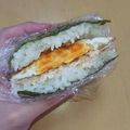 2児ママみきてぃ's cooksnap of when they made ツナマヨ卵おにぎらず.