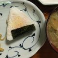Ruriluru's cooksnap of when they made 超簡単鮭マヨおにぎり.