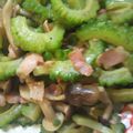 ぱにぱる's cooksnap of when they made ゴーヤとしめじの炒め物.