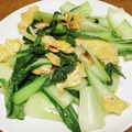 vabochan's cooksnap of when they made チンゲン菜とふわふわ卵のにんにく炒め.