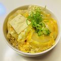 azbjbn's cooksnap of when they made お手頃満足♪玉ねぎと薄揚げ・豆腐の卵丼.
