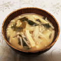 龍青空ママ's cooksnap of when they made えのきと玉ねぎのみそ汁.
