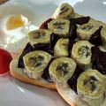 パンダ達の母です。's cooksnap of when they made 幸せ感じる♡チョコバナナ トースト～♬*.