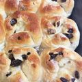 苺姫３ママ's cooksnap of when they made HB＊シュガーバター★レーズンちぎりパン.