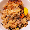 tsukumi's cooksnap of when they made 【豚の角煮汁deほっこり炊き込みご飯】.