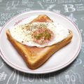 ＠迷子＠'s cooksnap of when they made 生ハムと半熟目玉焼きトースト.
