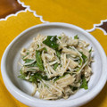 まこさんど's cooksnap of when they made すごーく簡単♪えのきと大葉の和え物.