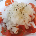スタイリッシュママ's cooksnap of when they made トマトと新玉ねぎのサラダ.