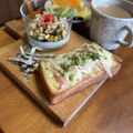 そろそろねんね's cooksnap of when they made カニカマと青海苔のチーズトースト.