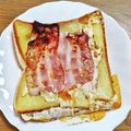 ＊なぁ＊'s cooksnap of when they made ベーコンエッグトースト★朝食に♪.
