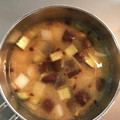 Ruriluru's cooksnap of when they made 茄子と玉ねぎえのきの旨味噌汁.