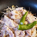 さちぶた♪'s cooksnap of when they made 豚肉ともやしの塩麹蒸し.