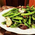 ダッフィーニーうに's cooksnap of when they made いんげんとキノコの塩麹ペペロン炒め✿.