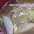 あゆたっくん's cooksnap of when they made 彩り鮮やか☆レタスと大根のお味噌汁.