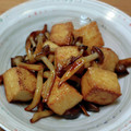 みぃくんのママ's cooksnap of when they made 厚揚げときのこと甘辛七味炒め.