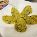 ひなﾀﾝ's cooksnap of when they made 離乳食後期　ツナとコーンのおやき.