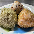 ★なみ☆'s cooksnap of when they made 梅マヨおにぎり・胡麻ととろろ昆布で.