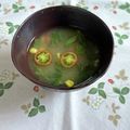 yesmama's cooksnap of when they made 簡単♡トマトとコーンとモロヘイヤの味噌汁.