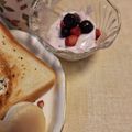 ほか弁ママ's cooksnap of when they made 冷凍ミックスベリーのヨーグルト.
