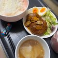 Minnie･∀･★'s cooksnap of when they made 簡単&シンプル　煮込みハンバーグ.