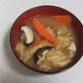きらり流れ星's cooksnap of when they made 椎茸と根菜味噌汁.