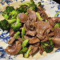 mi2sa9's cooksnap of when they made 簡単♪砂肝とブロッコリーの黒胡椒炒め♪.
