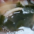 あゆたっくん's cooksnap of when they made 生わかめと玉ねぎの味噌汁.