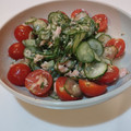 心と空's cooksnap of when they made パパッときゅうりトマト大葉ツナの旨いやつ.