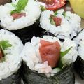ゆけり３兄弟's cooksnap of when they made 大葉と梅肉の細巻寿司.