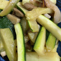 手抜きクック's cooksnap of when they made 付け合わせに☆エリンギとズッキーニソテー.