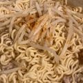 Blue's cooksnap of when they made レンジで！豚もやし辛みそラーメン.